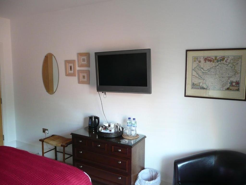 2 The Rocklands Bed & Breakfast Birkenhead Exterior foto